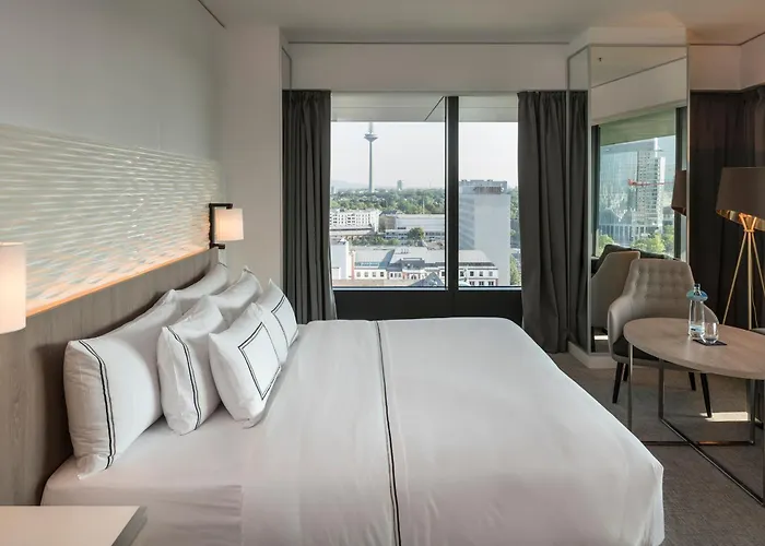 Hotel Melia Frankfurt 4*