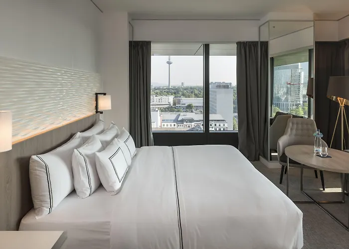 Melia Frankfurt Отель